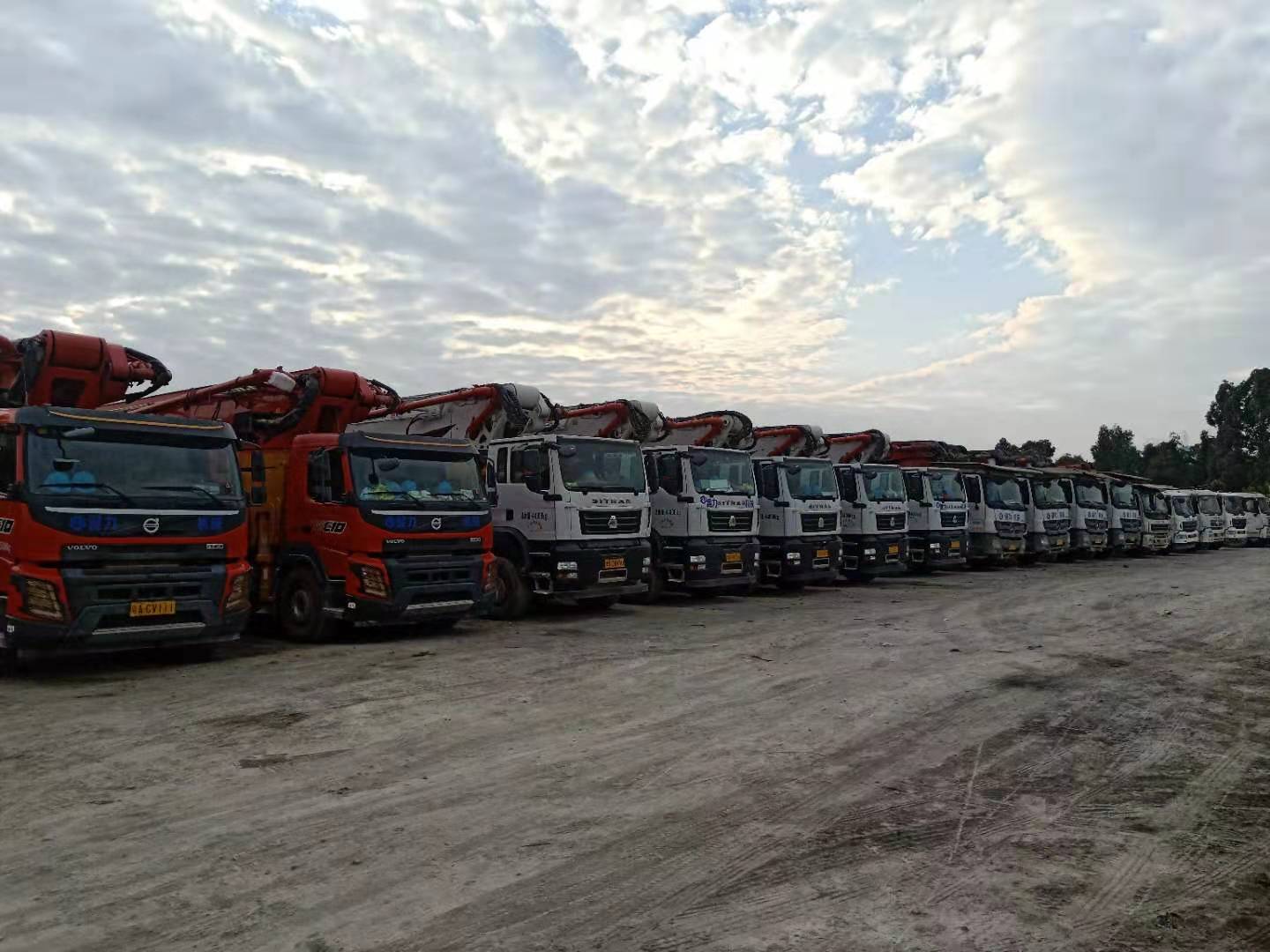 深圳最長泵車_深圳泵車租賃公司_混泥土泵車租賃_天泵租賃_深圳健力